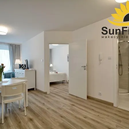شقة Sunflowers Apartament Morski W Kolobrzegu